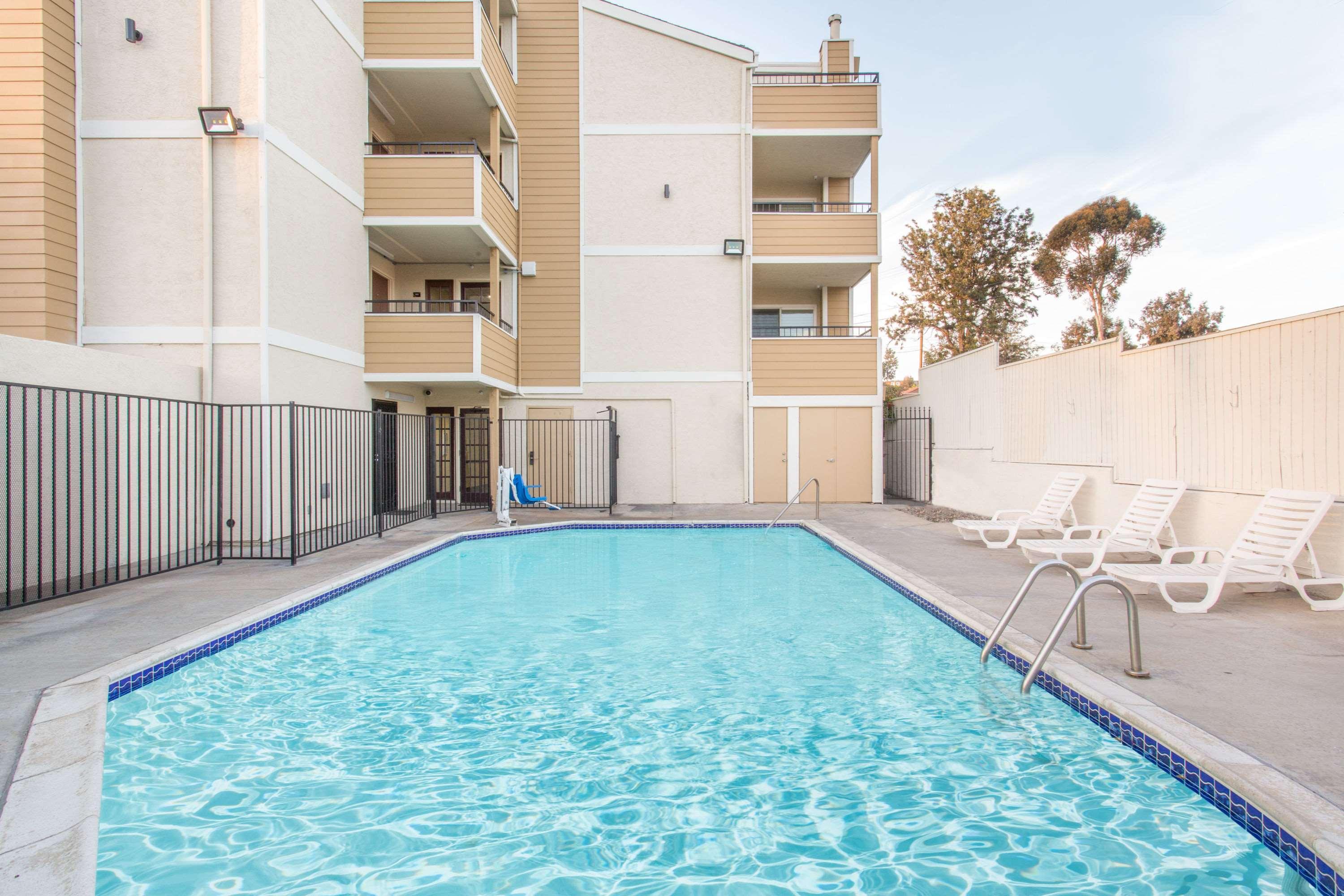 Super 8 By Wyndham National City Chula Vista Buitenkant foto